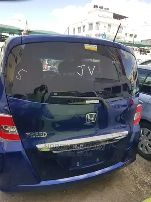 Honda Freed 2014 Blue