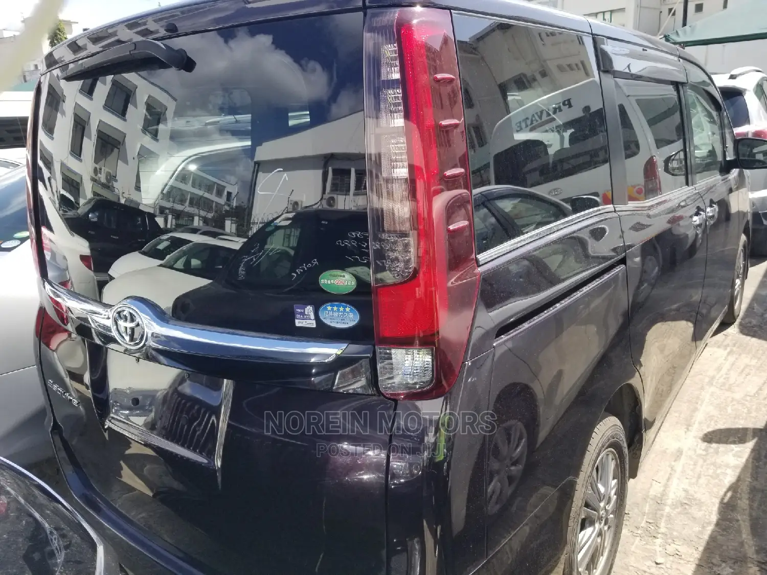 Toyota TOYOTA ESQUIRE 2015 Purple