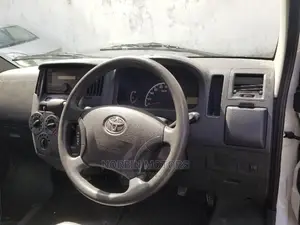 Toyota Grand HiAce 2014 White