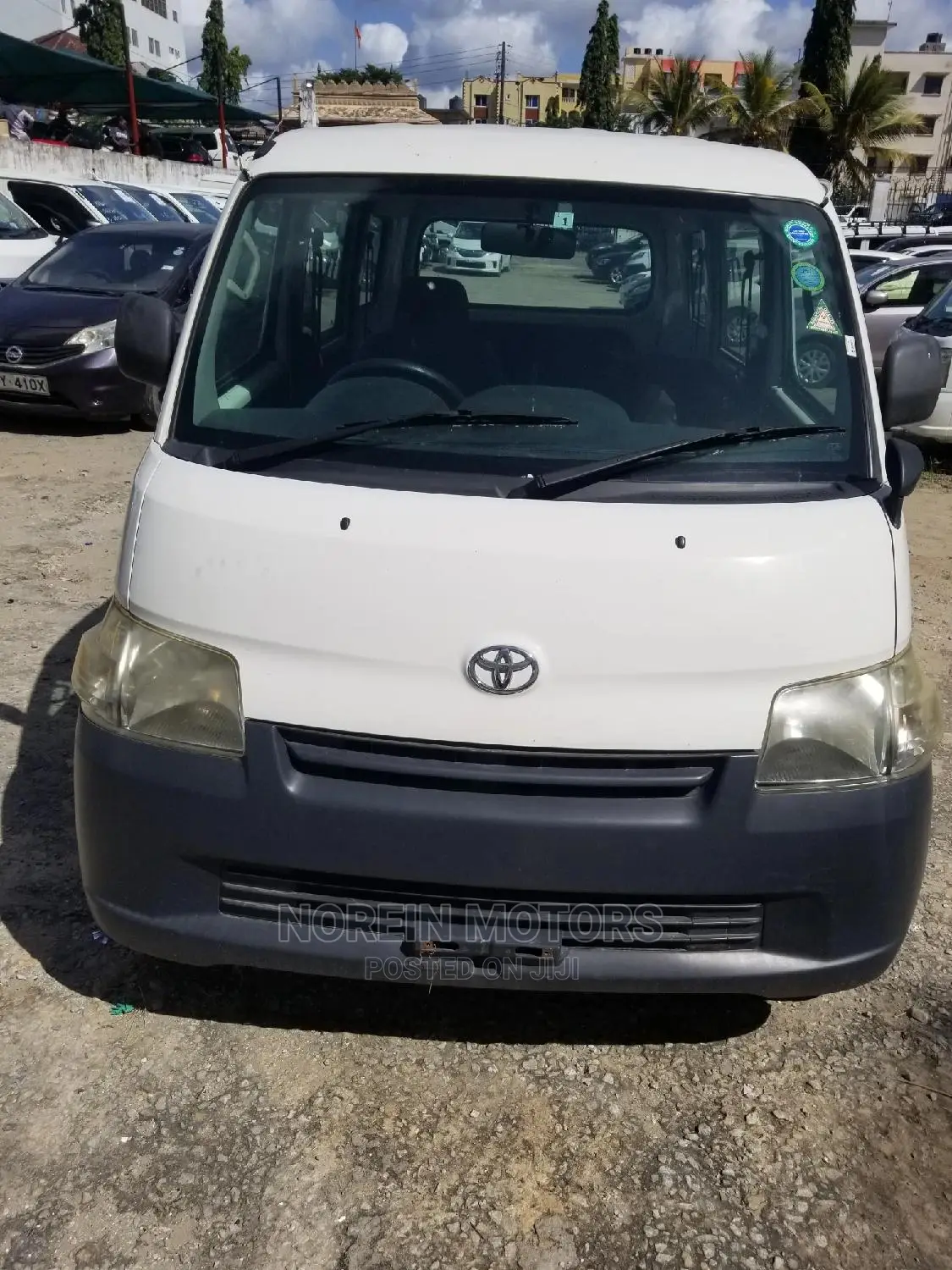 Toyota Grand HiAce 2014 White