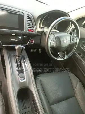 Honda Vezel 1.5 4WD 2016 Black