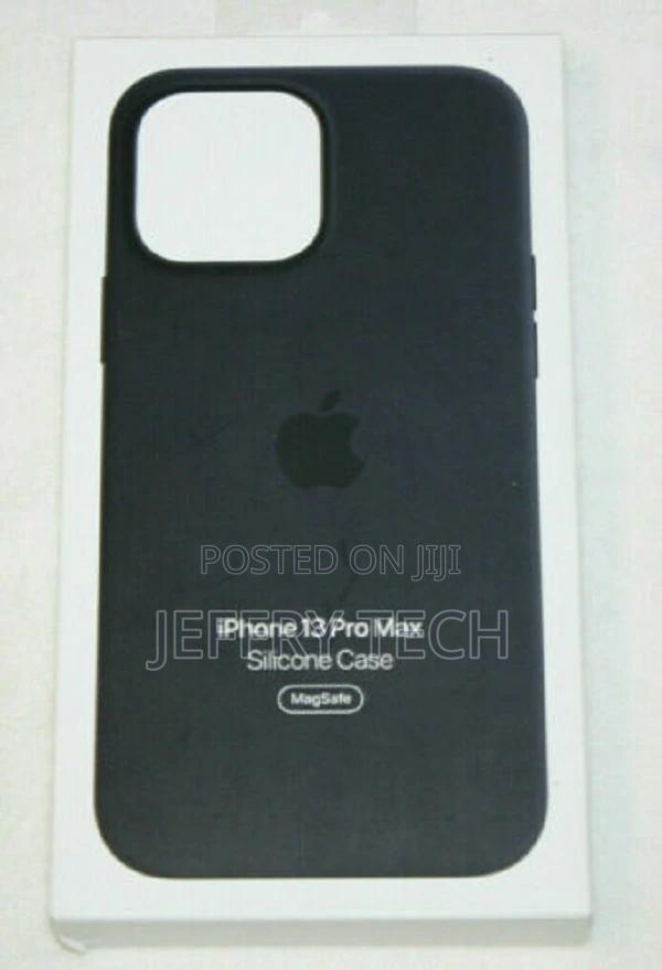 Apple - iPhone 13 Pro Max Silicone Case With Magsafe - Midni - main view