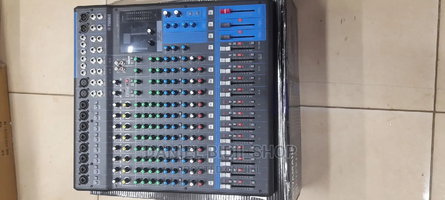 Original Yamaha 12channel Plain Mixer