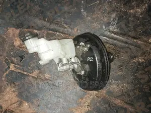 Toyota Ist New Model Brake Booster and Master Cylinder