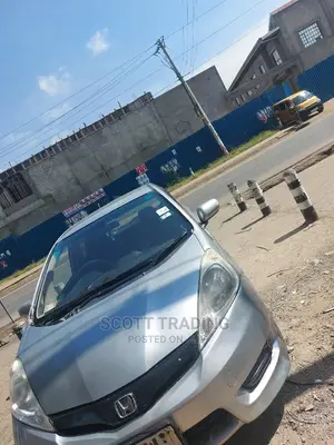 Hondafit Shuttle 2012 Windshield