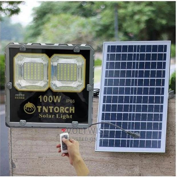 100w Tntorch Solar Floodlight - main view
