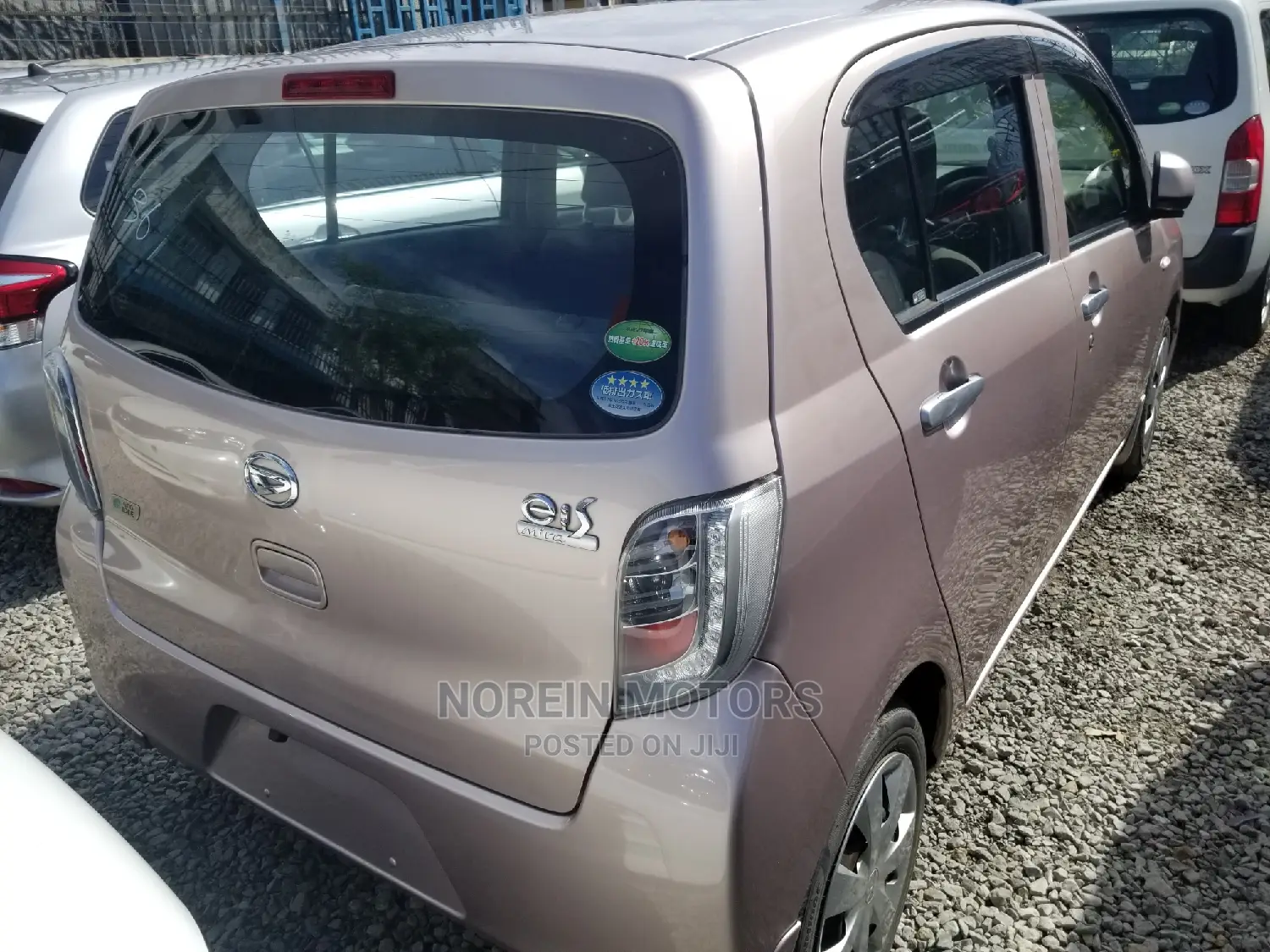Daihatsu Mira 2014 Pink