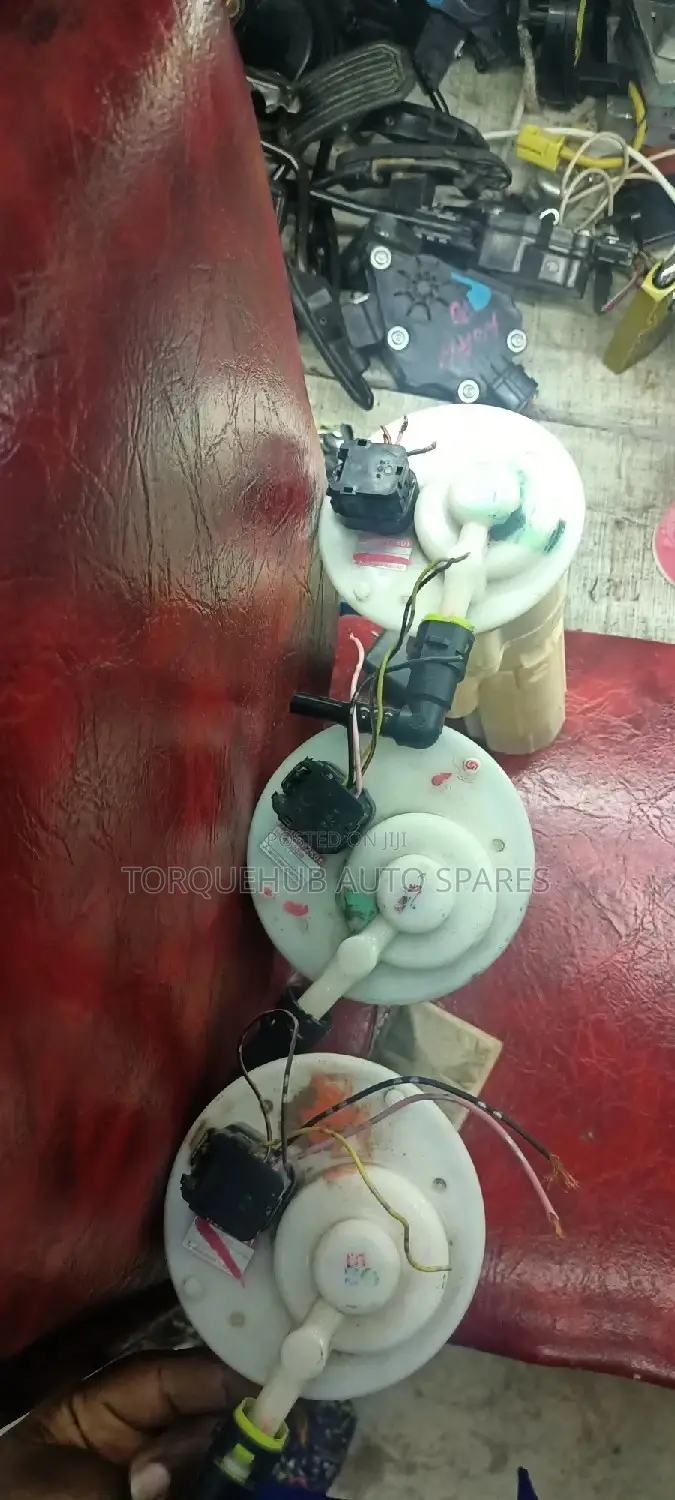 Suzuki Alto Complete Fuel Pump Assembly.