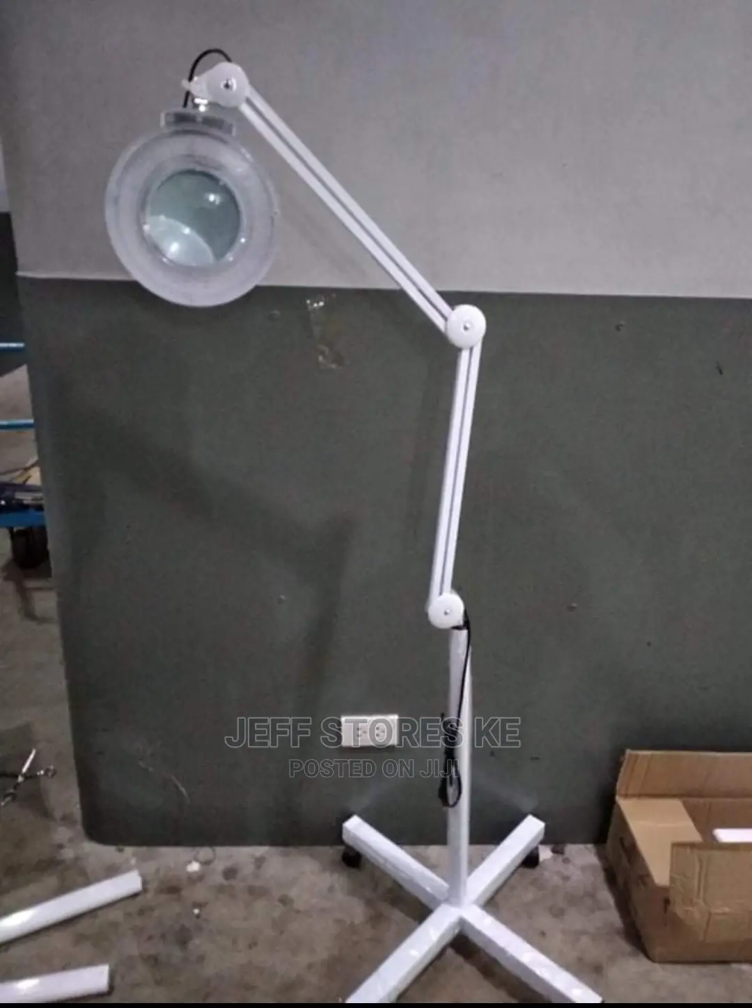 Standing Magnifying Glass