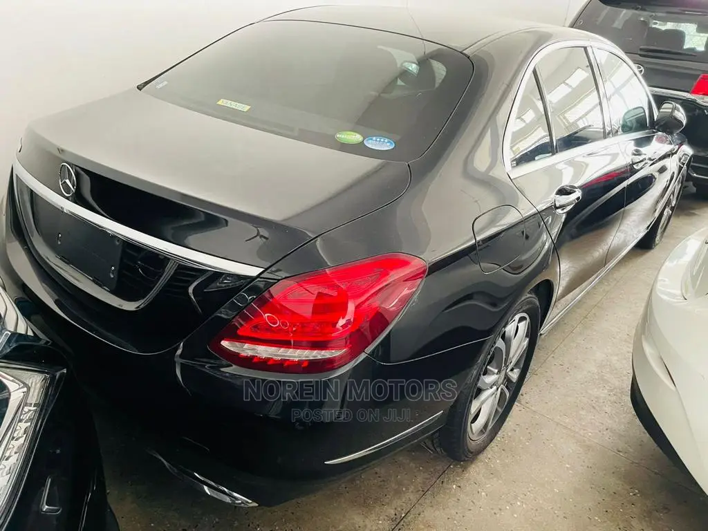 Mercedes-Benz C200 2015 Black