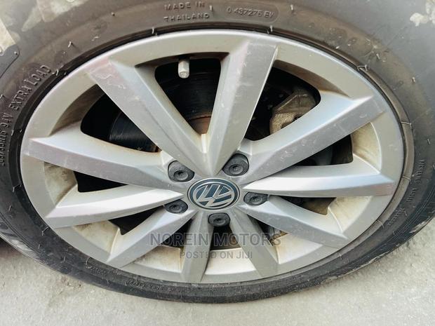 Volkswagen Golf 2015 Red - thumbnail 2