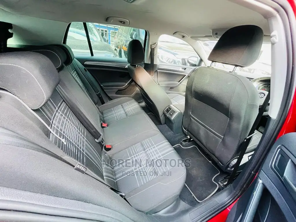 Volkswagen Golf 2015 Red