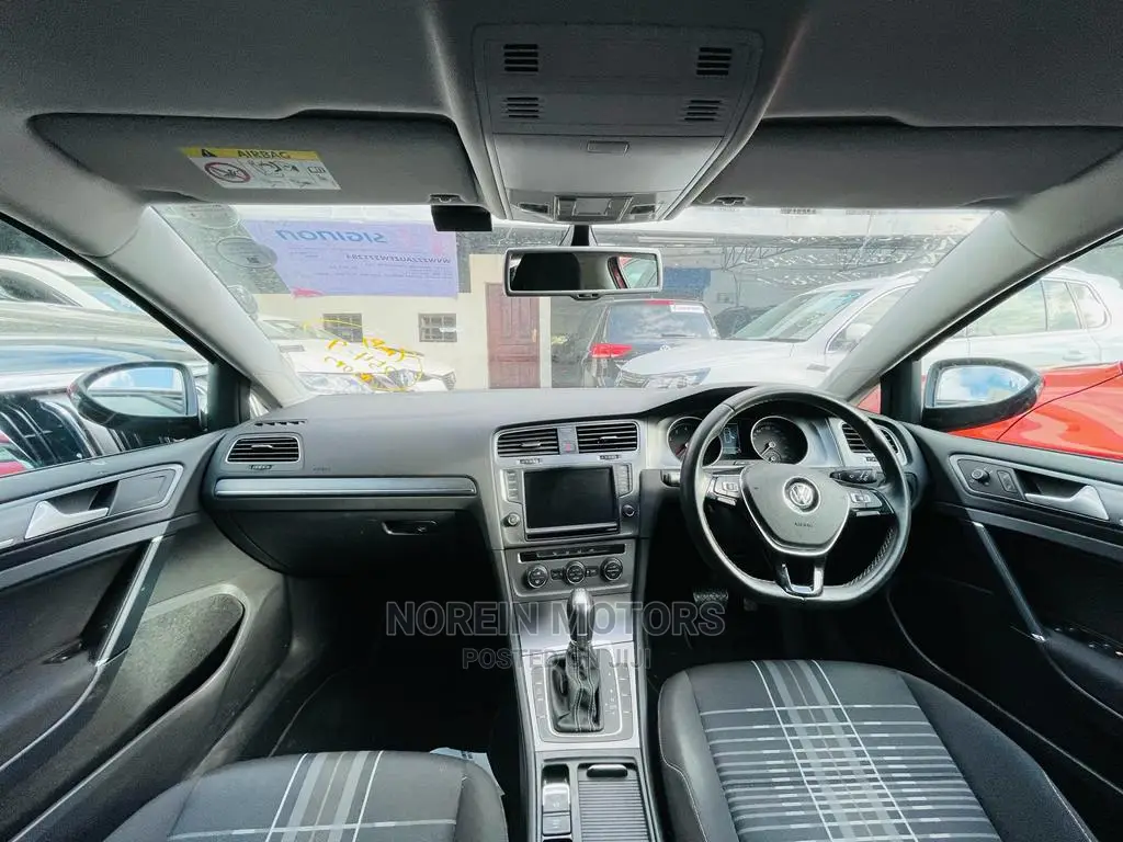 Volkswagen Golf 2015 Red