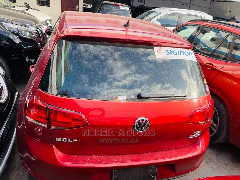 Volkswagen Golf 2015 Red