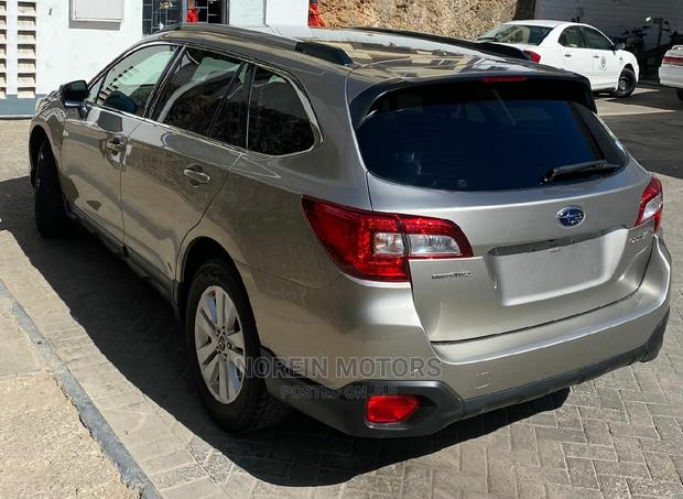 Subaru Outback 2015 Beige - thumbnail 5