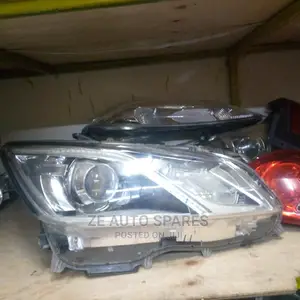 Toyota Crown 2012 Headlight Xenon