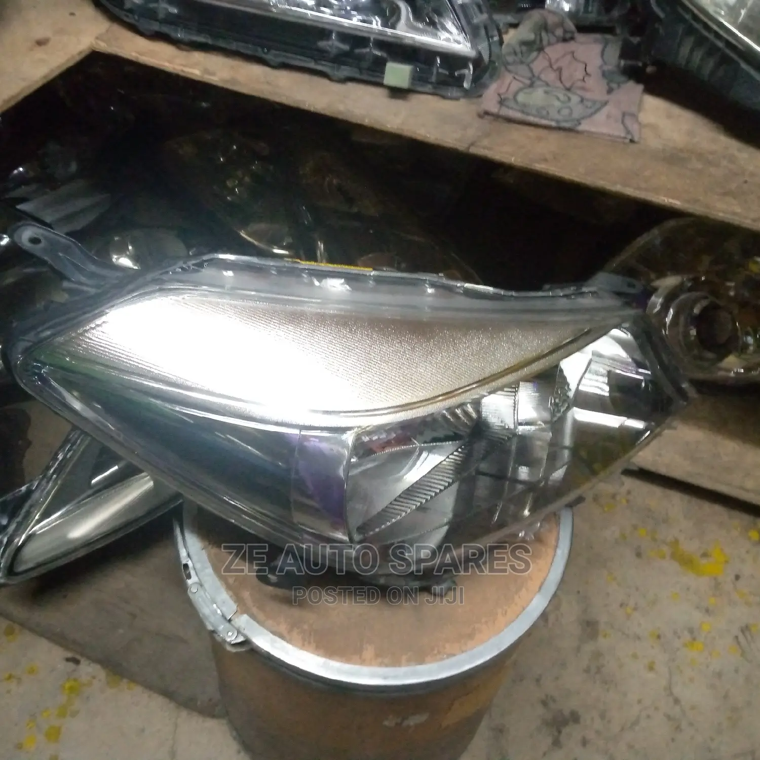 Vitz 2012 Headlight Xenon