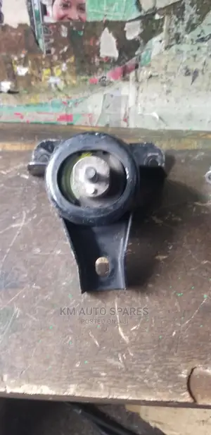 Suzuki Swift Engine Mount, Old Model.