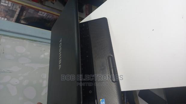 Laptop Toshiba Satellite C55 4GB Intel Celeron 320GB - thumbnail 2