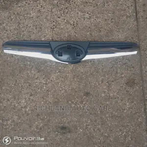 Grille Chrome Subaru Forester Sj5