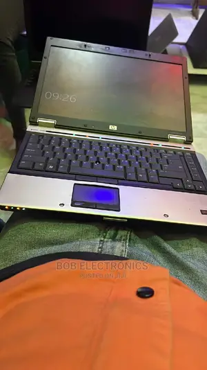 Laptop HP 14-Dq1088wm 4GB Intel Core I3 500GB