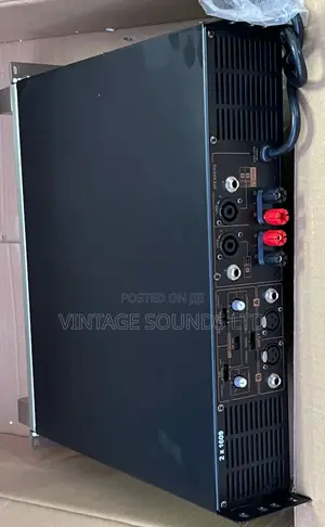 Yamaha Power Amplifier P7000
