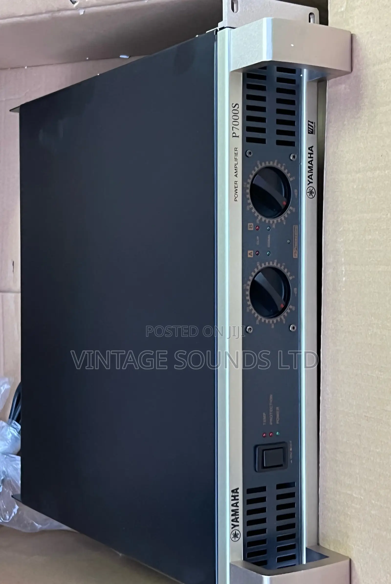 Yamaha Power Amplifier P7000