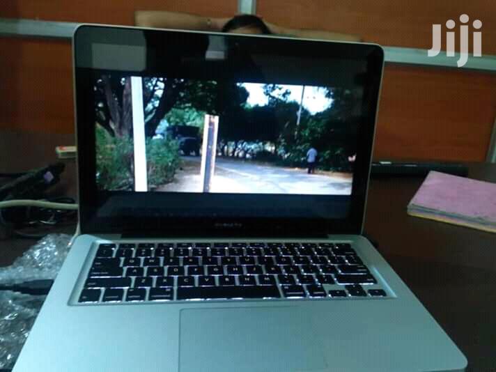 Laptop Apple MacBook Pro 4GB Intel Core i5 HDD 500GB