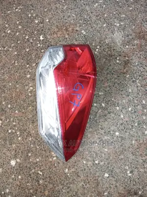 Honda Shuttle Hybrid 2016 Tail Light
