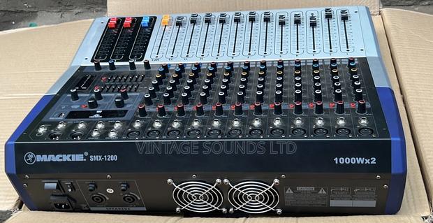 Mackie 12 Channel Powered Mixer - thumbnail 2