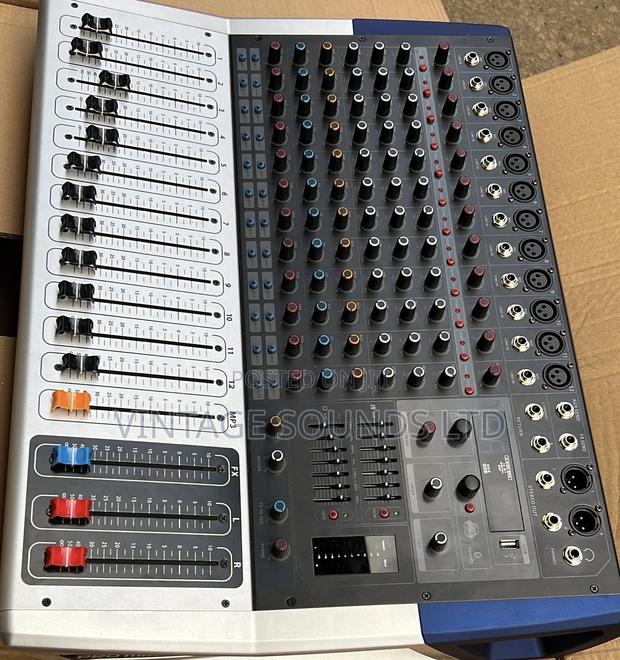 Powered Mixer Mackie 12channel - thumbnail 2