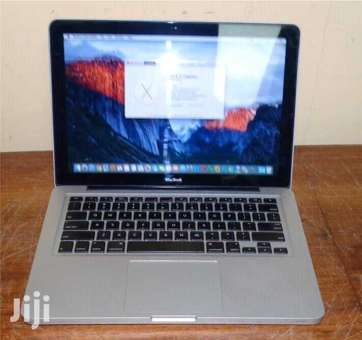 Laptop Apple MacBook Pro 4GB Intel Core i5 HDD 500GB