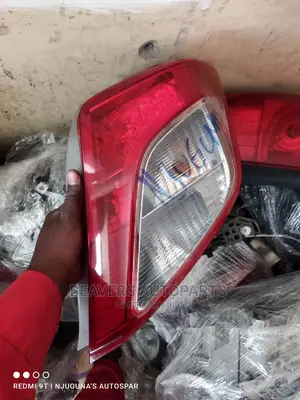 Vitz 2012. Backlight Diode.