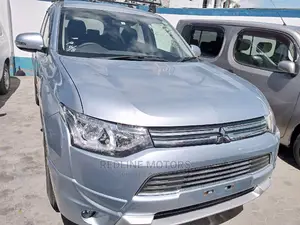 Mitsubishi Outlander 2016 Silver
