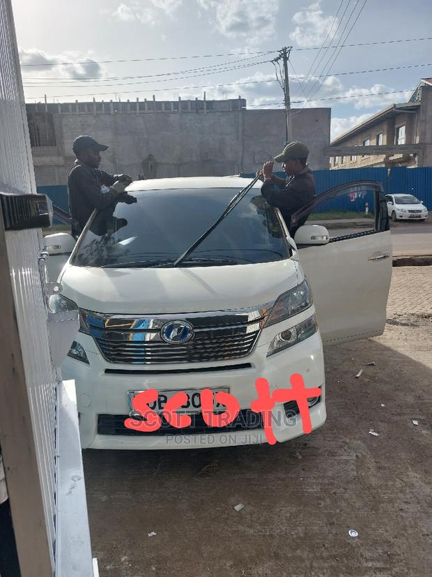Alphard 2012 Front Windscreen - thumbnail 2