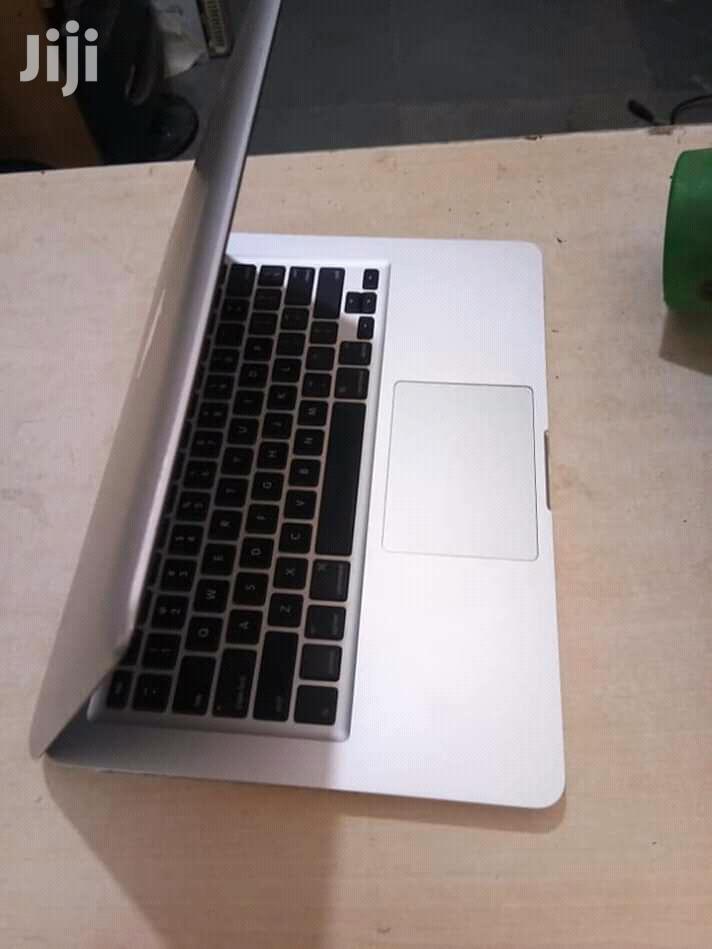 Laptop Apple MacBook Pro 4GB Intel Core i5 HDD 500GB