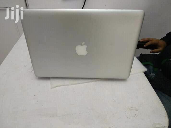 Laptop Apple MacBook Pro 4GB Intel Core i5 HDD 500GB