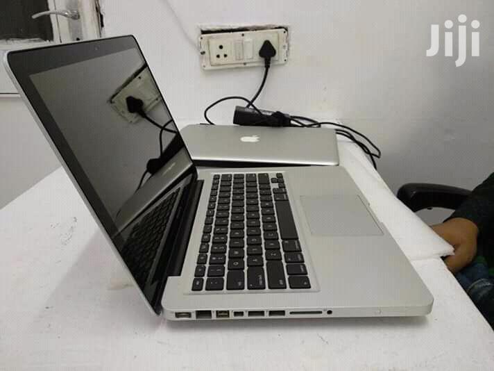 Laptop Apple MacBook Pro 4GB Intel Core i5 HDD 500GB
