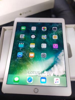 Apple iPad Air 2 64 GB - main view