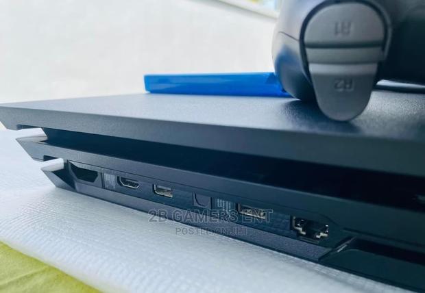 Ps4 Pro , Clean 1tb Used - thumbnail 2