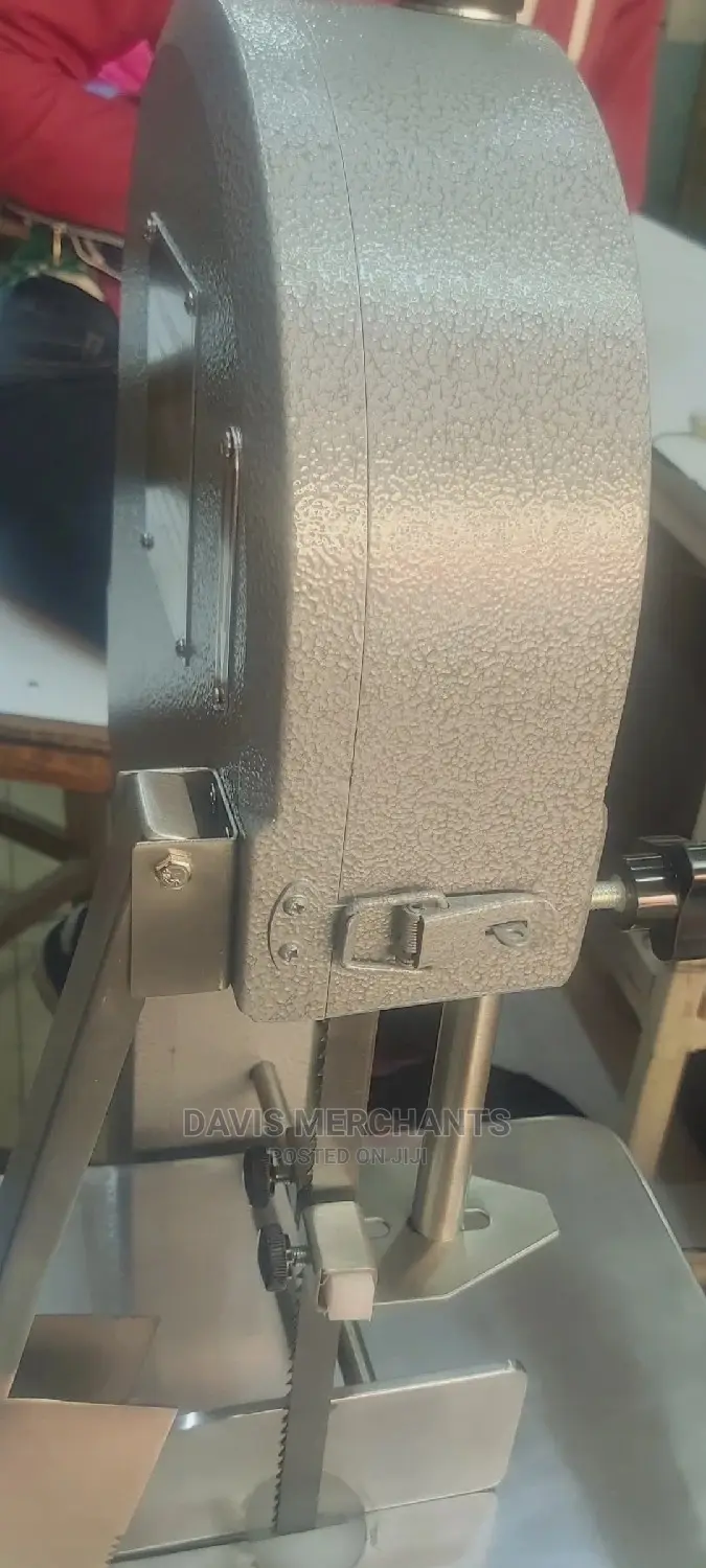 No. 1 Quality Bone Saw Machine With Band Wheel of 210mm