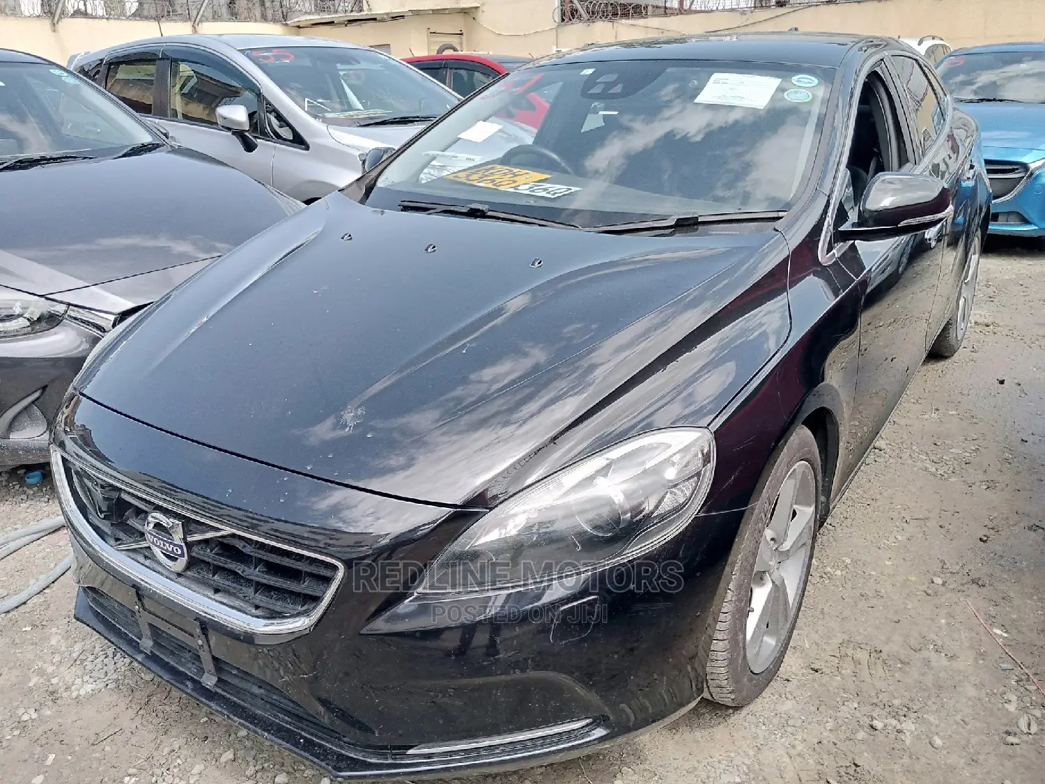 Volvo V40 2016 Matt Black