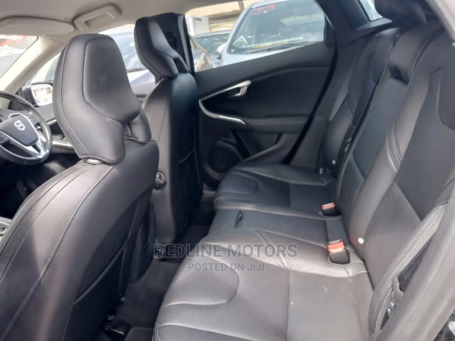 Volvo V40 2016 Matt Black