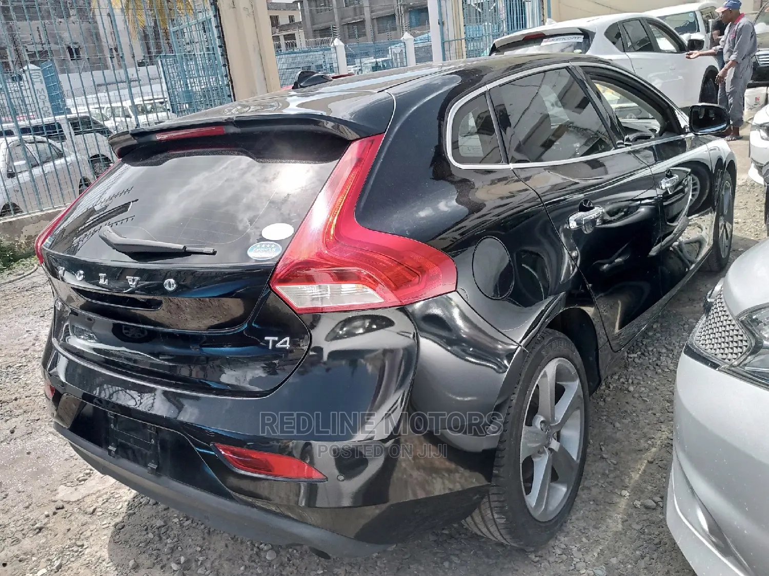 Volvo V40 2016 Matt Black