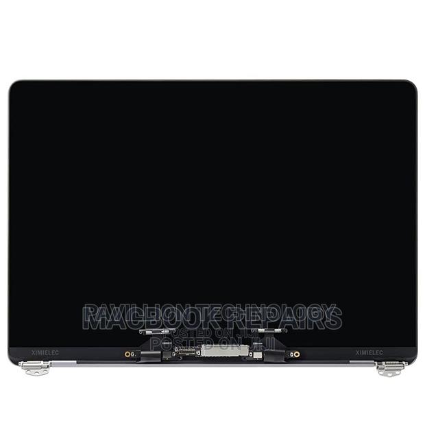 Macbook PRO A1989 Screen - thumbnail 3