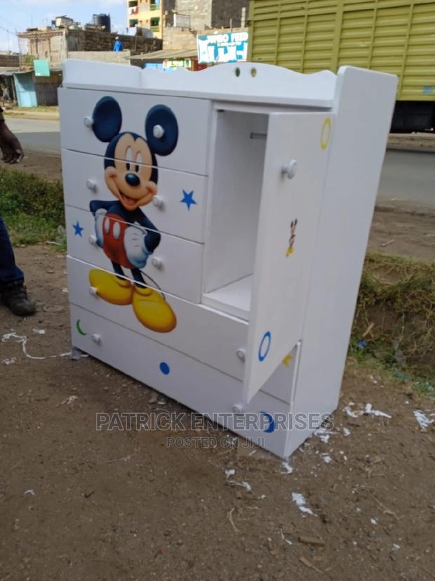 Morden Chest of Drawers - main view