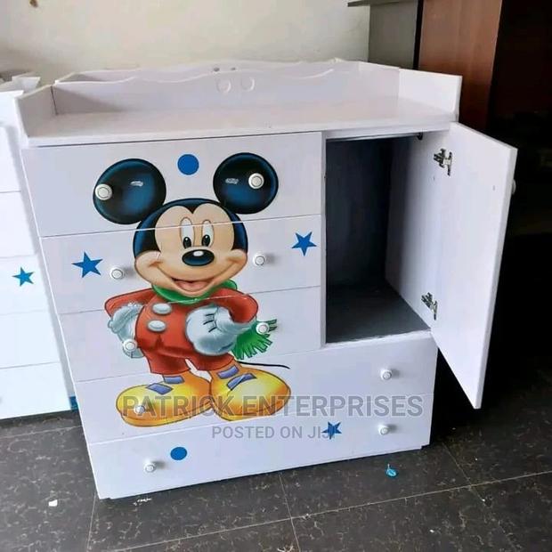 Morden Chest of Drawers - thumbnail 4