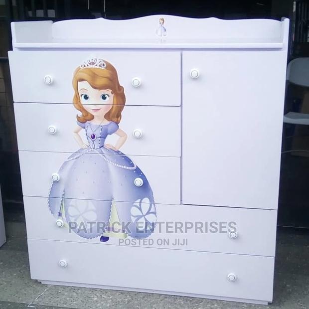 Morden Chest of Drawers - thumbnail 5