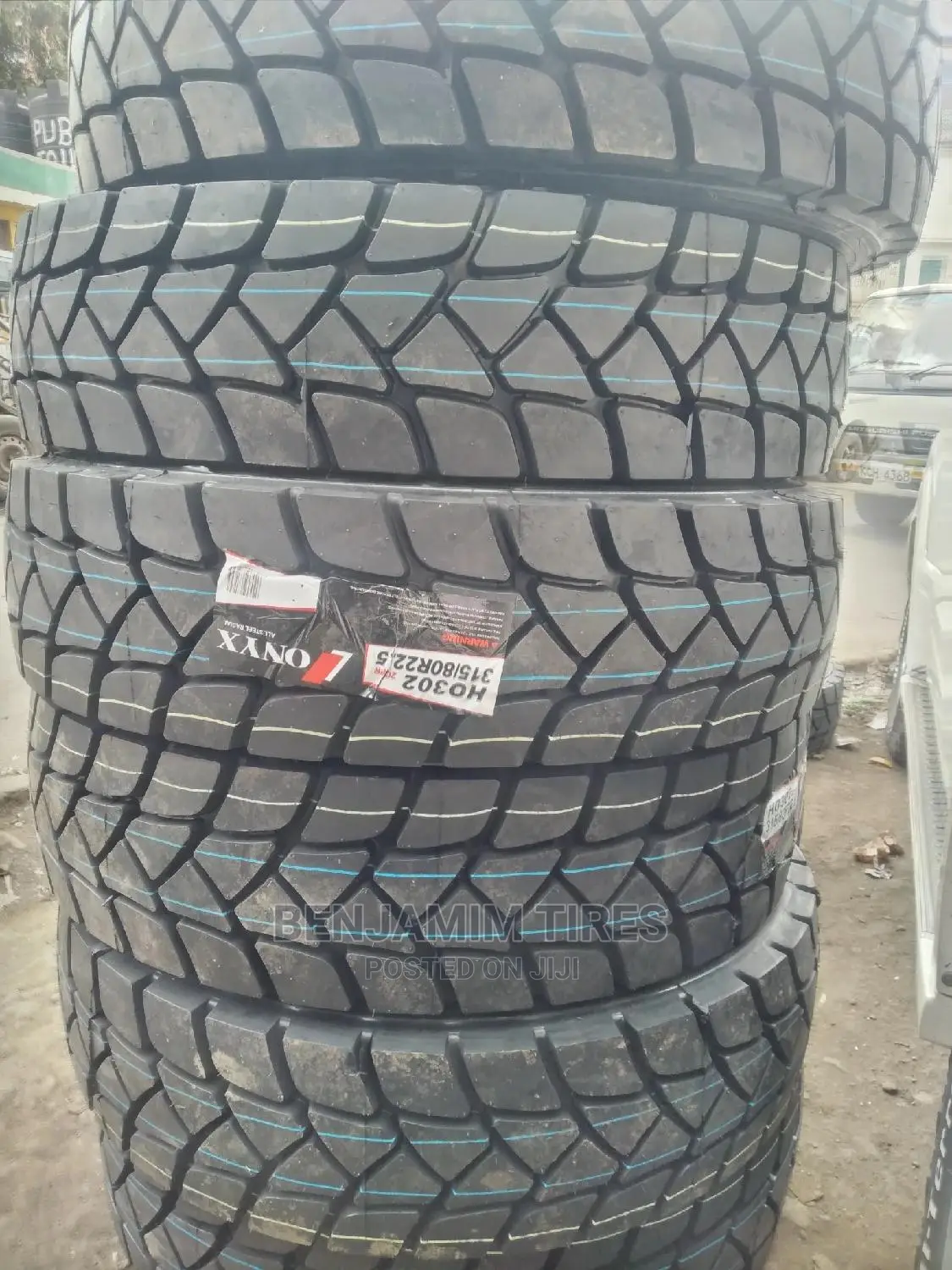 Oynx Tires Sizes 315/80/R22.5 20ply Tubeles.