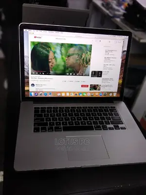 Laptop Apple MacBook Pro 2015 16GB Intel Core I7 SSD 512GB